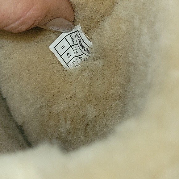 Cozie Steps Genuine Sheepskin Boots Size 6 - Picture 8 of 10